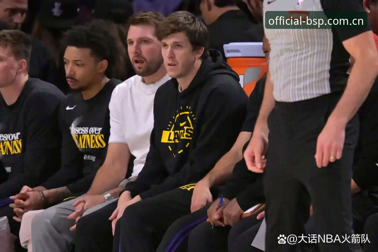 湖人为何在休赛期最忙时先补一名分析师？